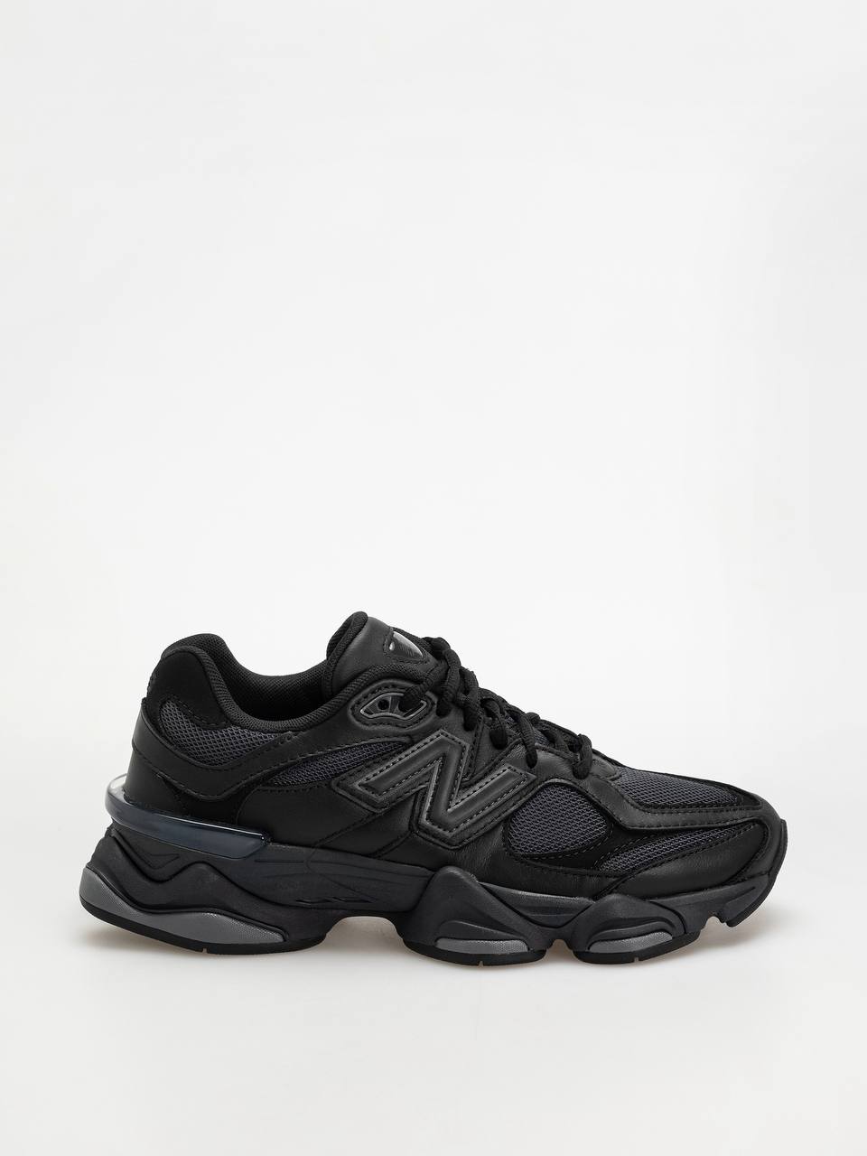 New Balance 9060 Triple Black