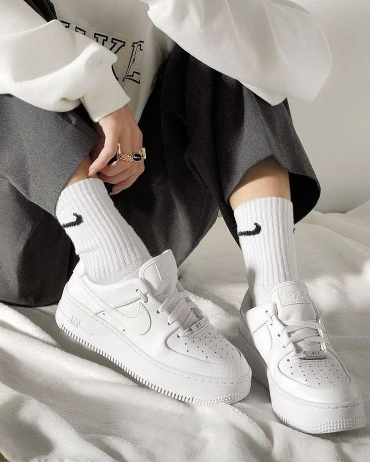 Nike Air Force 1 All White