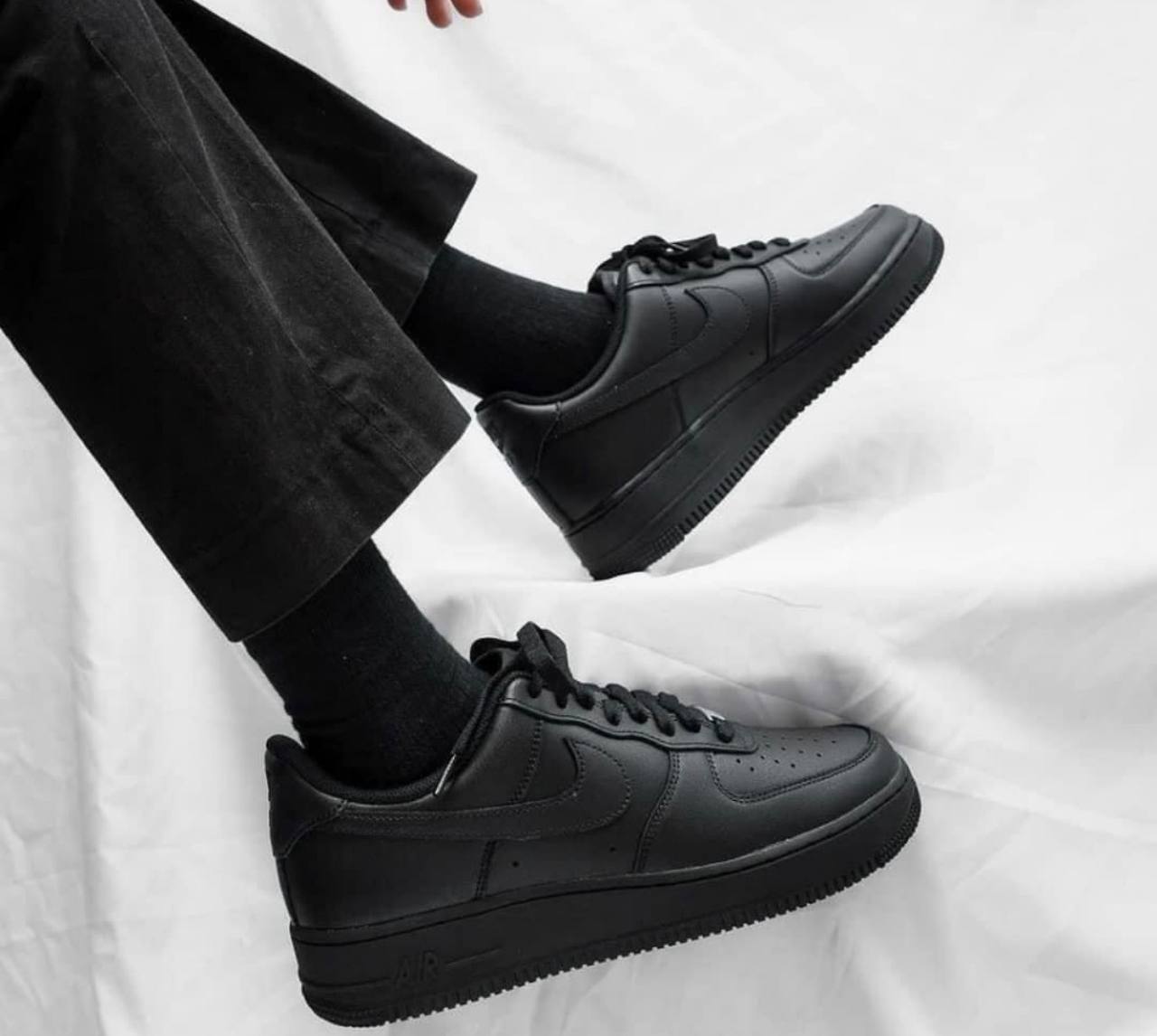 Nike Air Force 1 Low - Triple Black