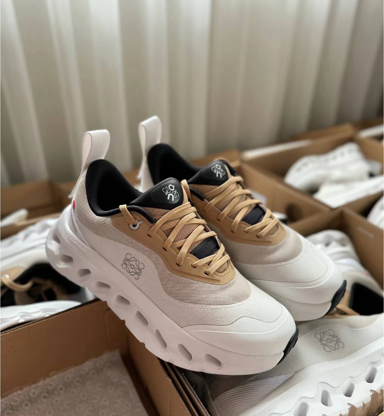 Loewe X On cloudtilt 2.0 Tan White