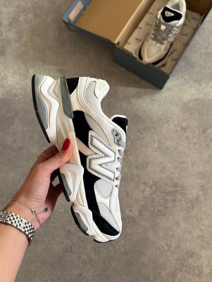 New Balance 9060 Grey Jet Black