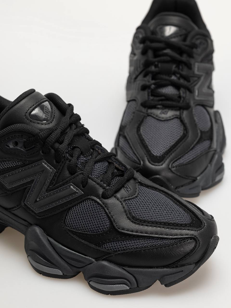 New Balance 9060 Triple Black