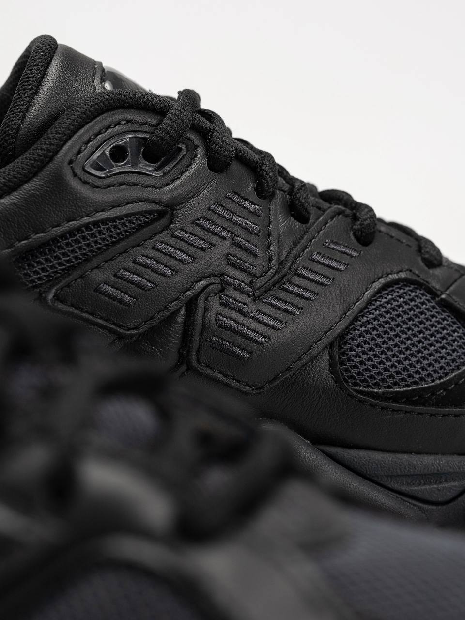 New Balance 9060 Triple Black